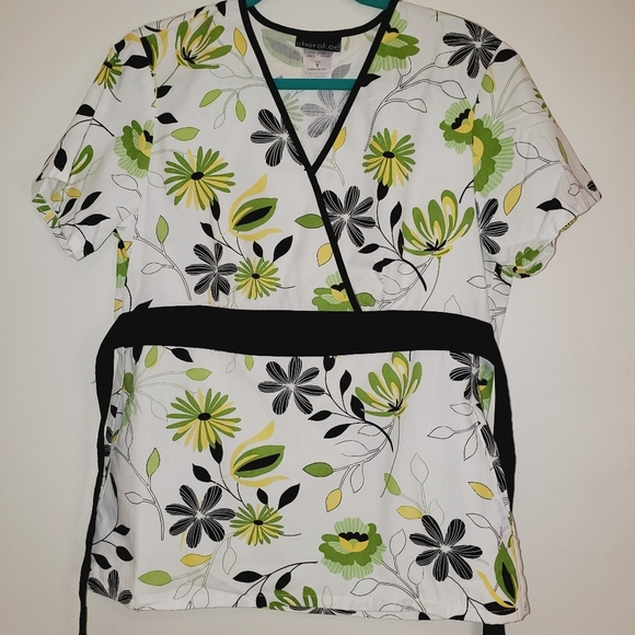 Cherokee Tops - Cherokee Tie Back V-Neck Short Sleeve Floral Scrub Top With Pockets 0158